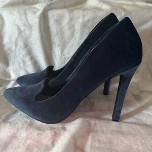 Elegant Navy Blue Women's Pumps Heels Lauren Conrad Runway Size 6